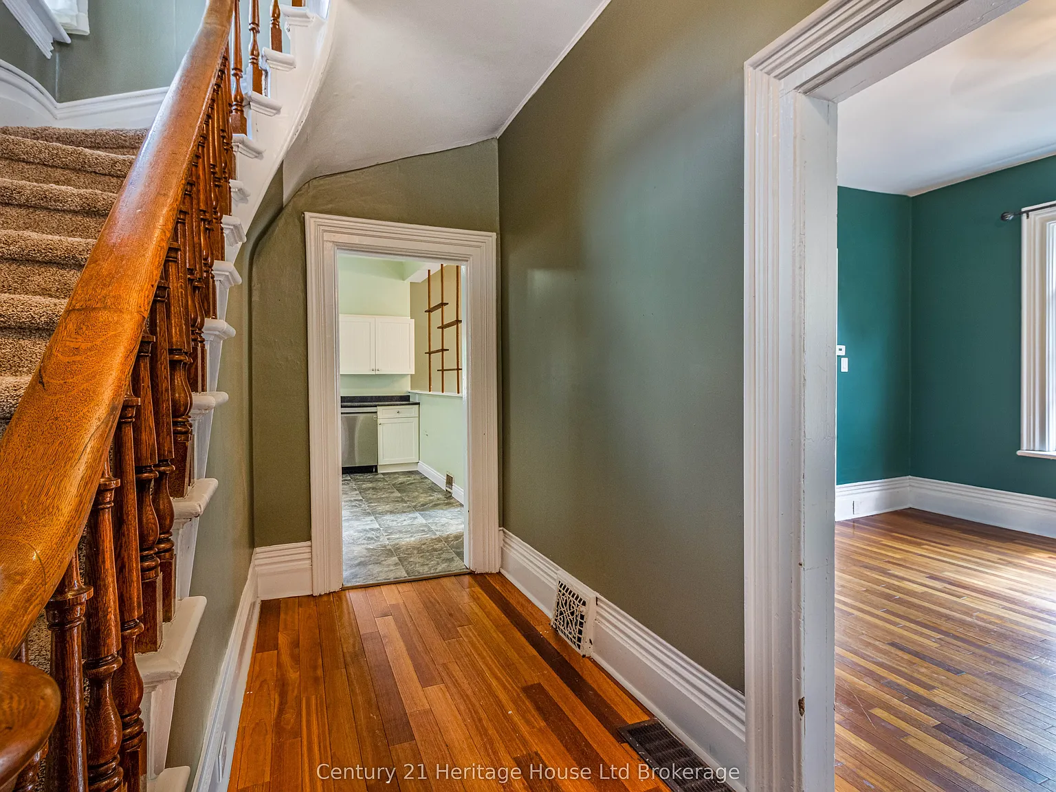 3 bed, $2,600 — Photo 4