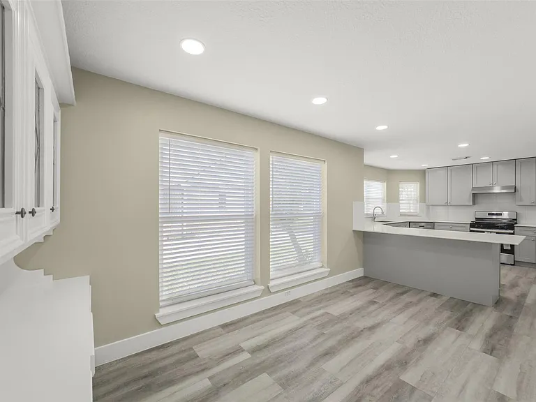 4138 Club Valley Dr — Photo 22