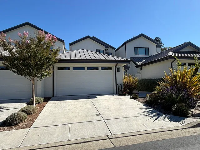2 bed, 1566 sqft, $3,850 — Photo 2