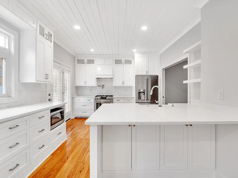 1210 Mendenhall Ct — Photo 8