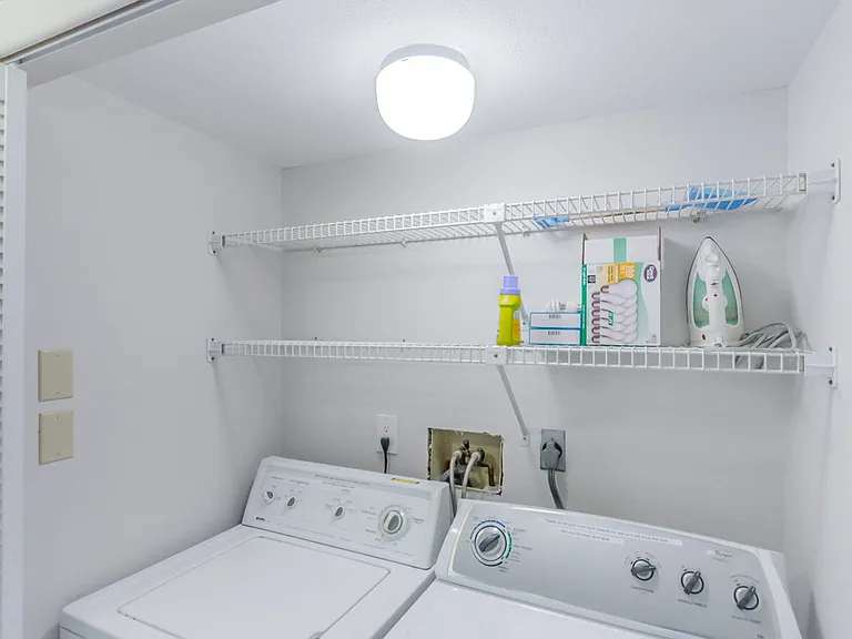 15 Glendale St #1B — Photo 33
