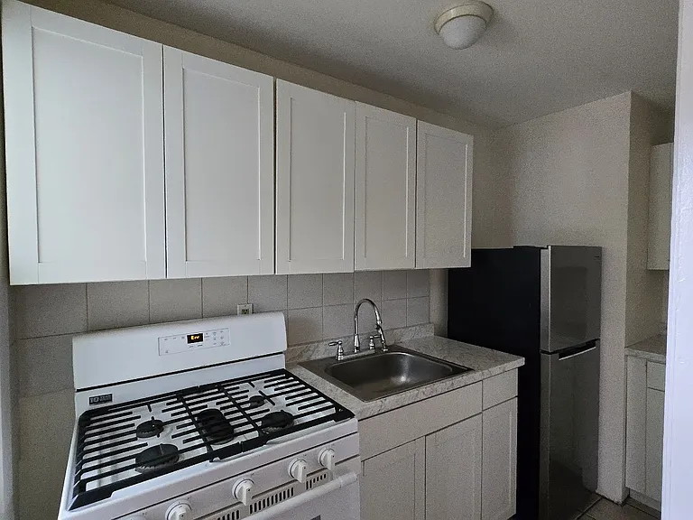 255 Church St #1 — Photo 7