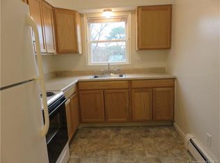 1742 Boston Post Rd APT 2A, Westbrook, CT 06498