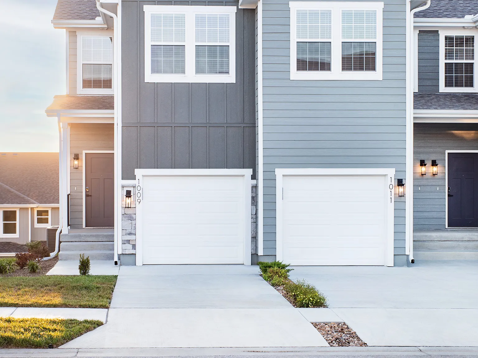 The Venue Townhomes — Photo 2
