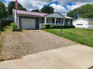 1815 Grace Dr, Coshocton, OH 43812