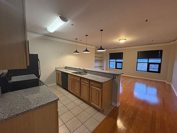 3rd image of 202 S Main St #303