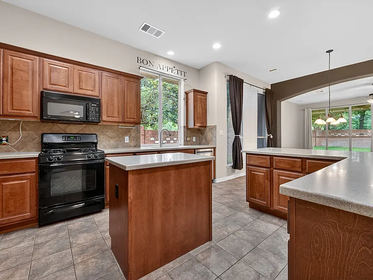 4308 Park Vista Trl — Photo 13