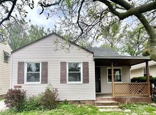 12703 Park Knoll Dr, Garfield Heights, OH