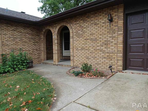 2nd image of 707 Hillcrest Dr