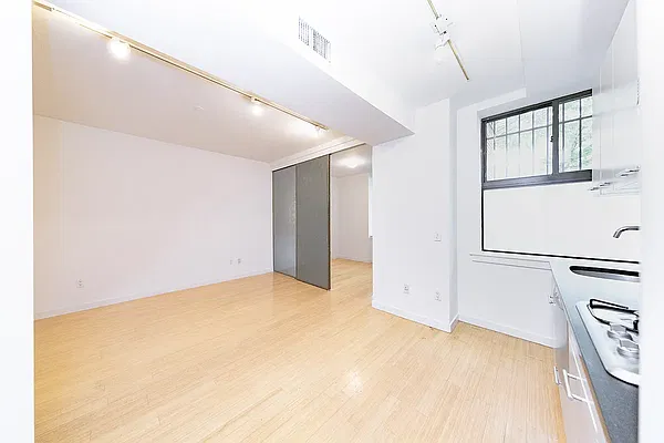 Rented by The Downtown LLC | media 11