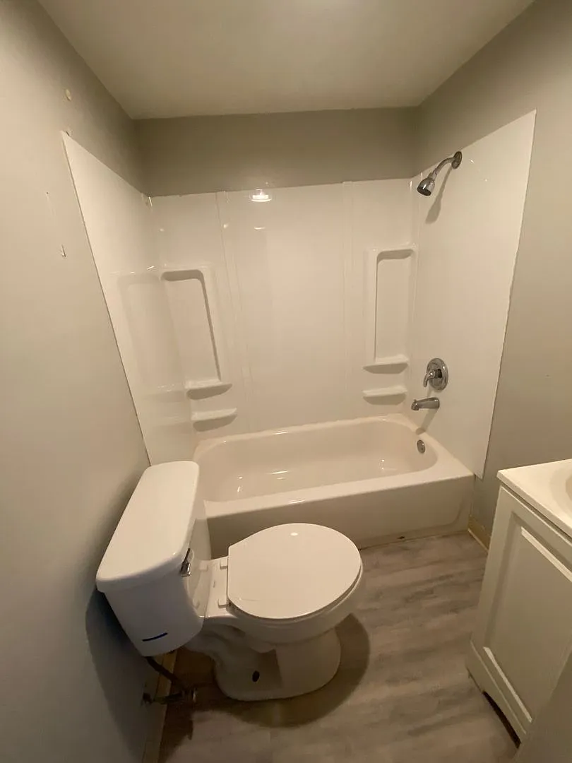 1319 Walnut Ave — Photo 2