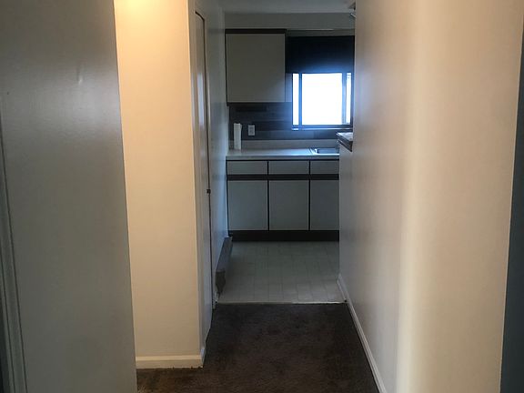 5th image of 23 Lemontree Ct APT 2