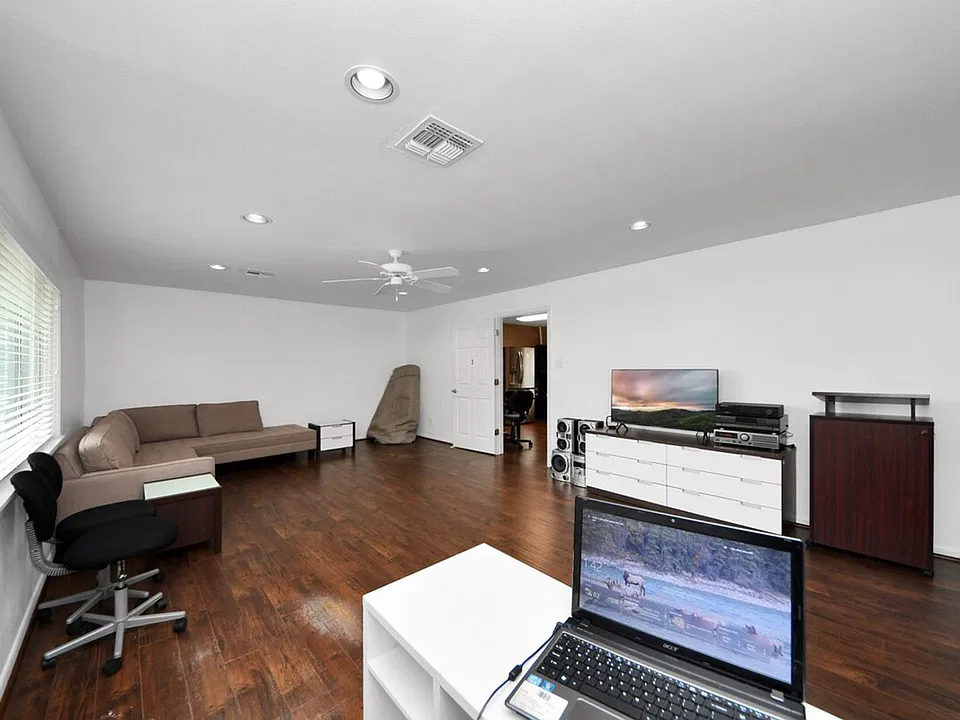 1114 Inwood Dr #ID1696674P