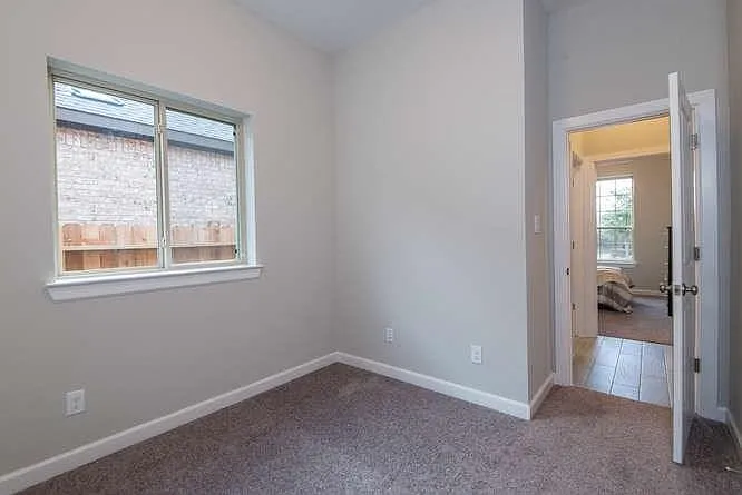 109 Saddle Dr — Photo 17