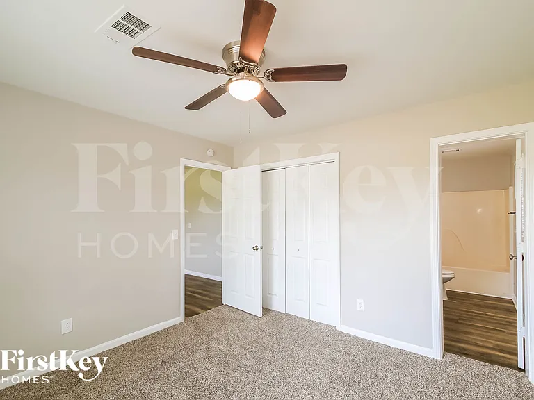 137 Classic Rd — Photo 8