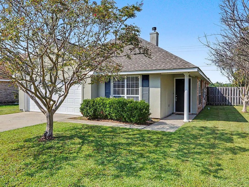 4002 Meadow Oak Ln