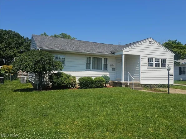 3509 11th Ave, Vienna, WV 26105