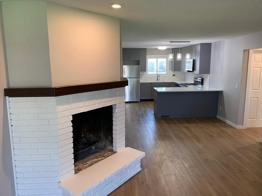 3343 Langly Ct N — Photo 2