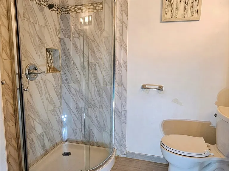 1139 W Badillo St — Photo 6
