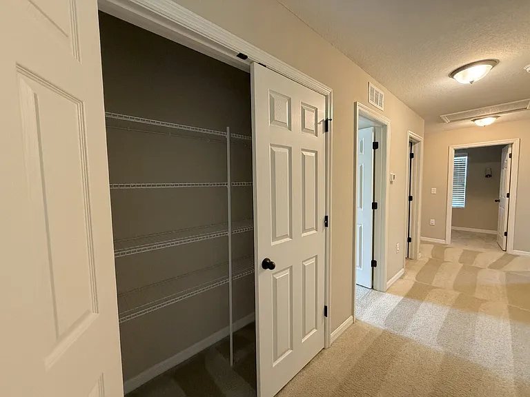 1946 Hidden Springs Dr — Photo 20