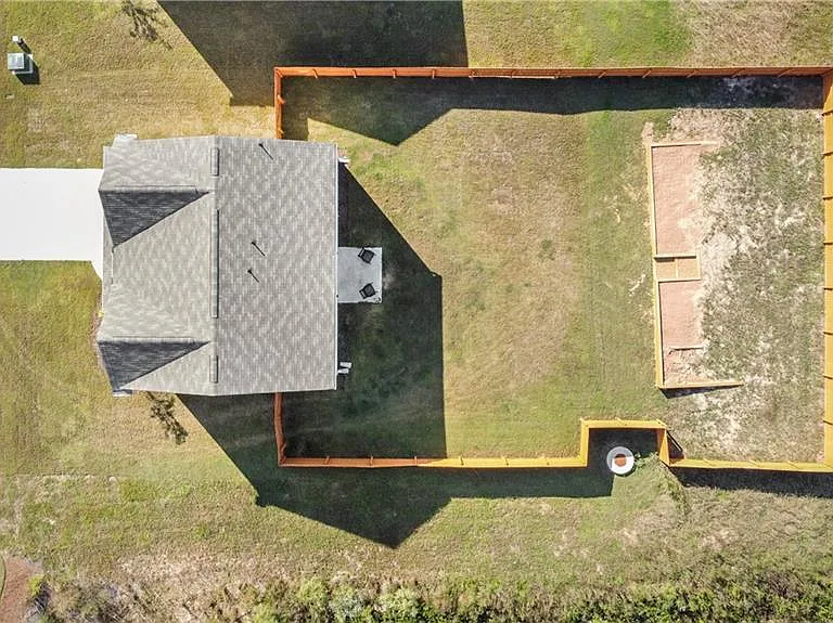 157 Casteel Ln — Photo 3