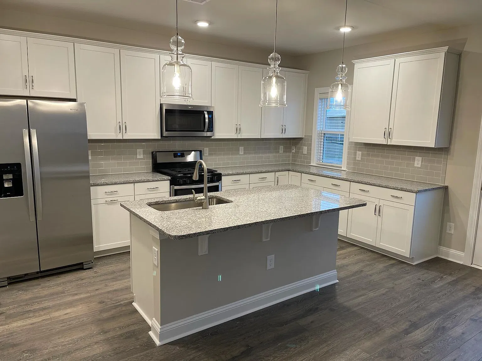 4 bed, 2777 sqft, $3,000 — Photo 2