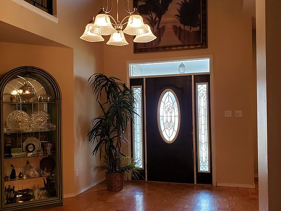 4th image of 313 Mesquite Dr