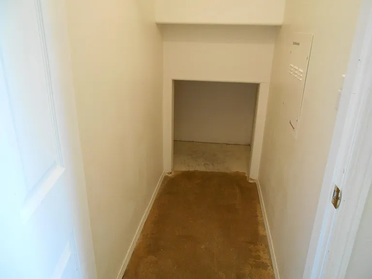 2950 E Palouse River Dr — Photo 2