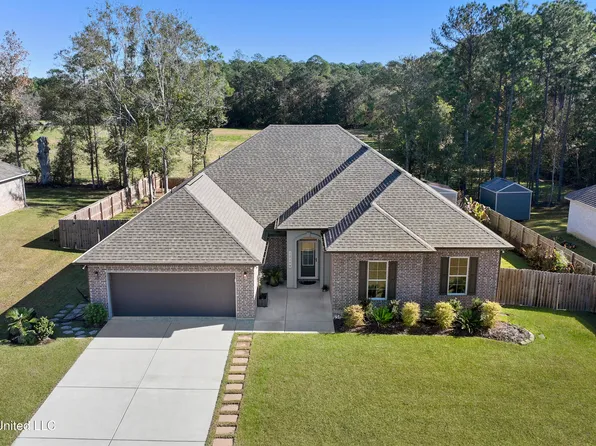 12108 Michael Grace Dr, Gulfport, MS 39503