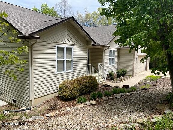 2nd image of 23 Pinehurst Ct
