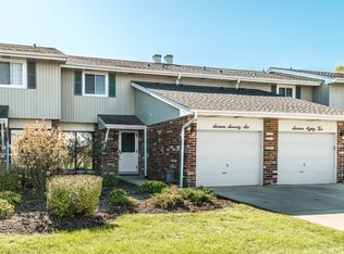 1676 Darwin Ct, Wheaton, IL 60189