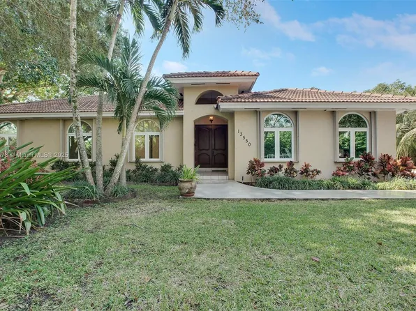 13550 SW 82nd Ave, Pinecrest, FL 33156