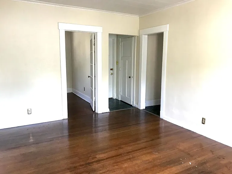 4215 Grand Ave — Photo 4