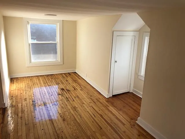 1 bed, 900 sqft, $1,295 — Photo 1
