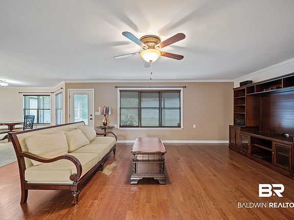 5th image of 54440 Morris Pl