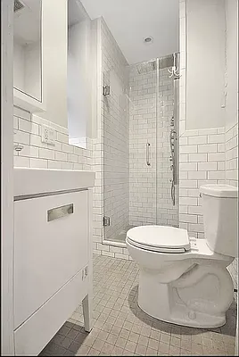 Rented by Green Line Realty | media 8