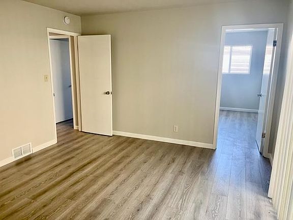 Bedroom 2 & door into office/nursery/playroom