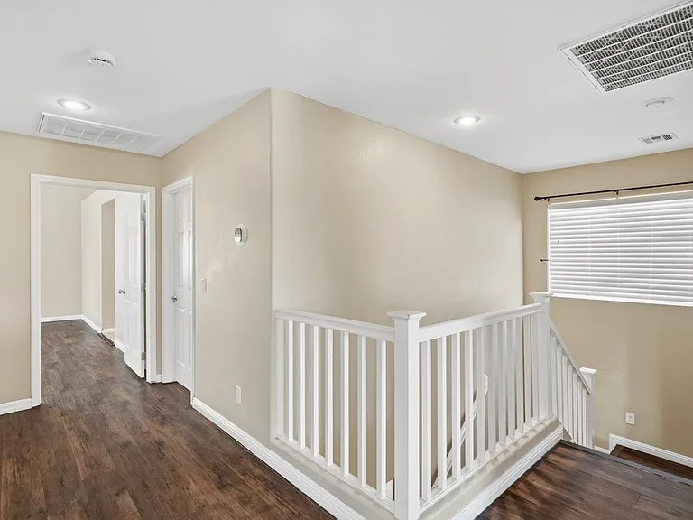 527 Newberry Springs Dr — Photo 27