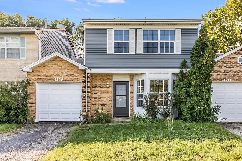 1456 Walnut Cir photo 1