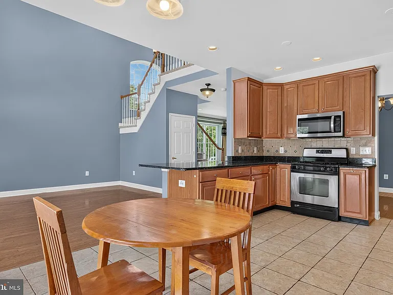 20 Carter Ln — Photo 20
