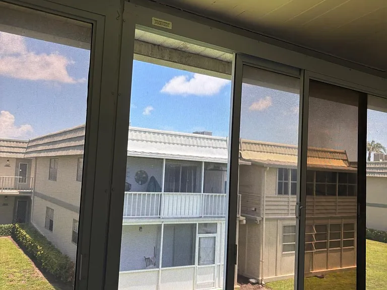 275 Monaco Way #F — Photo 10