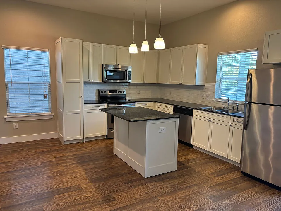 Heritage Row Townhomes