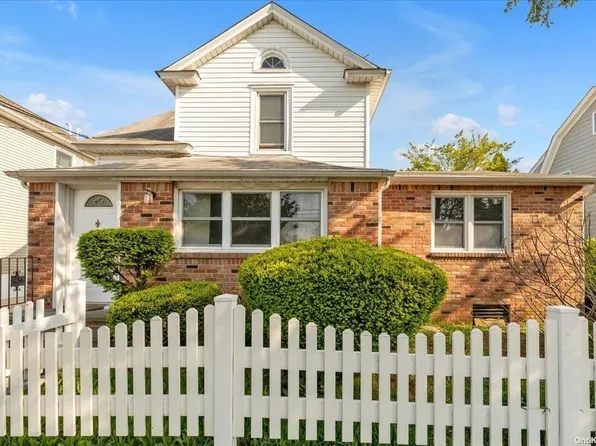 169 Jackson Avenue, Mineola, NY 11501