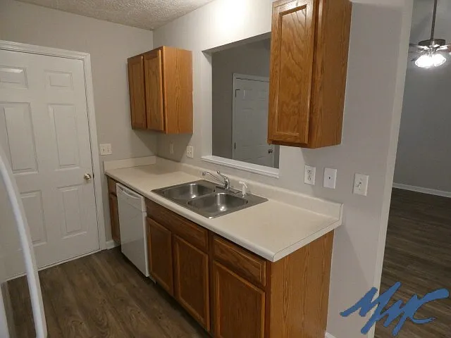 299 Indian Park Dr — Photo 5