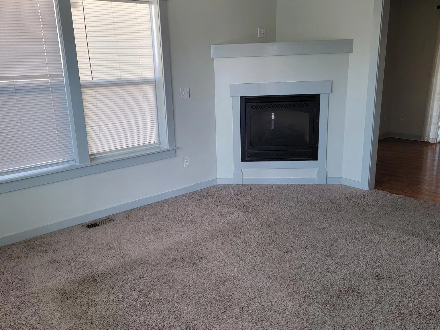 3 bed, 2.5 bath, 1248 sqft, $2,765 — Photo 3