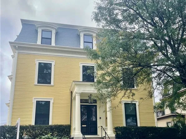441 Angell St APT 3, Providence, RI 02906