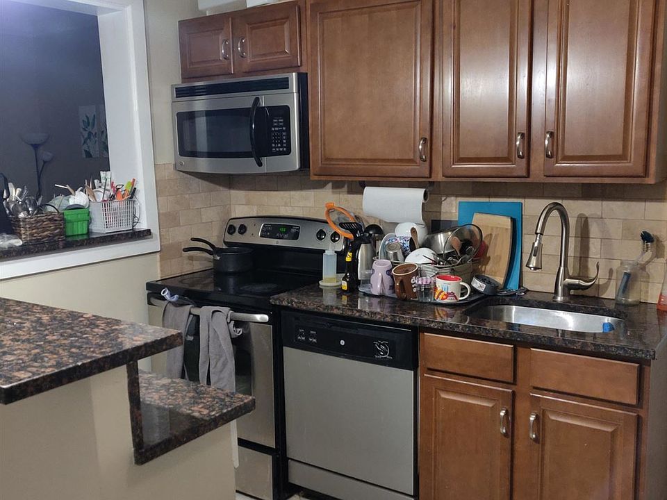 583 Watertown St. Newton Unit Photo 1