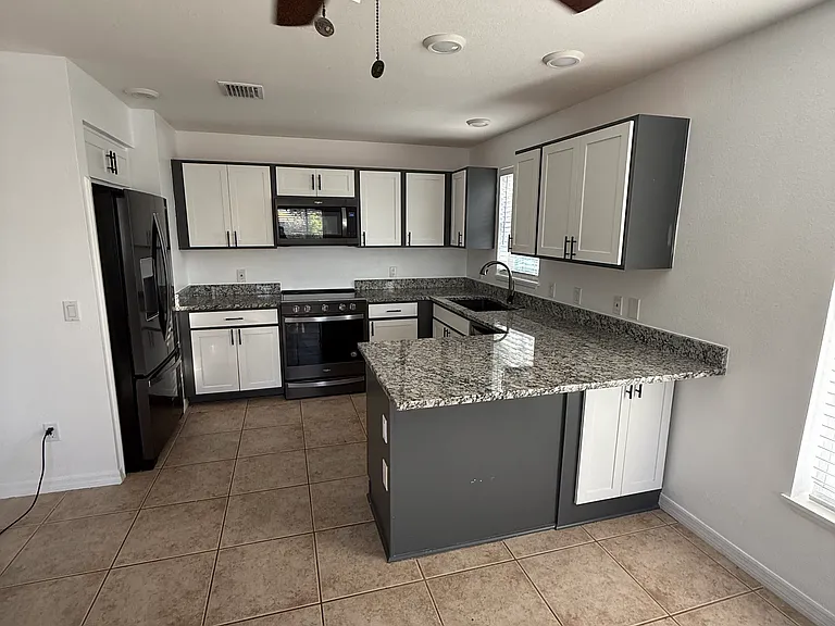 31468 Avenue D — Photo 7