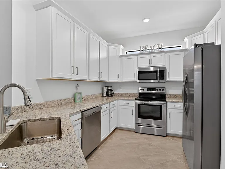 14001 Hunter Oak Dr — Photo 10