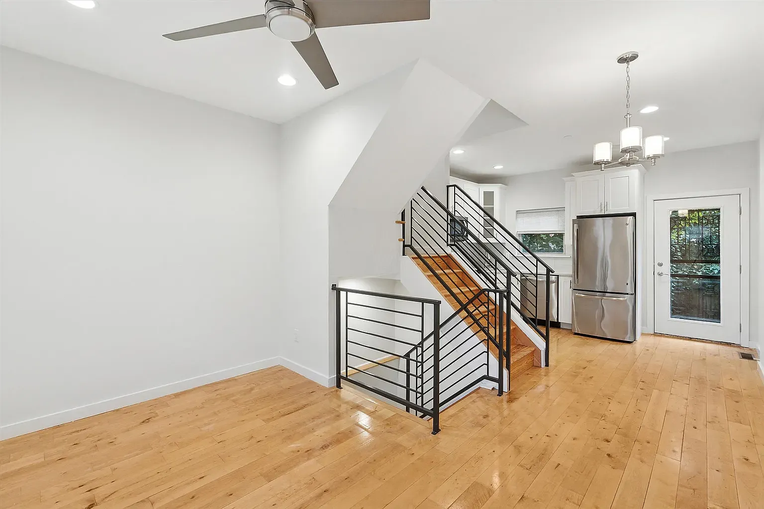 4 bed, 1522 sqft, $725 — Photo 2